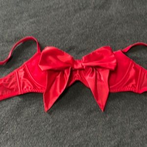 Red bow bra